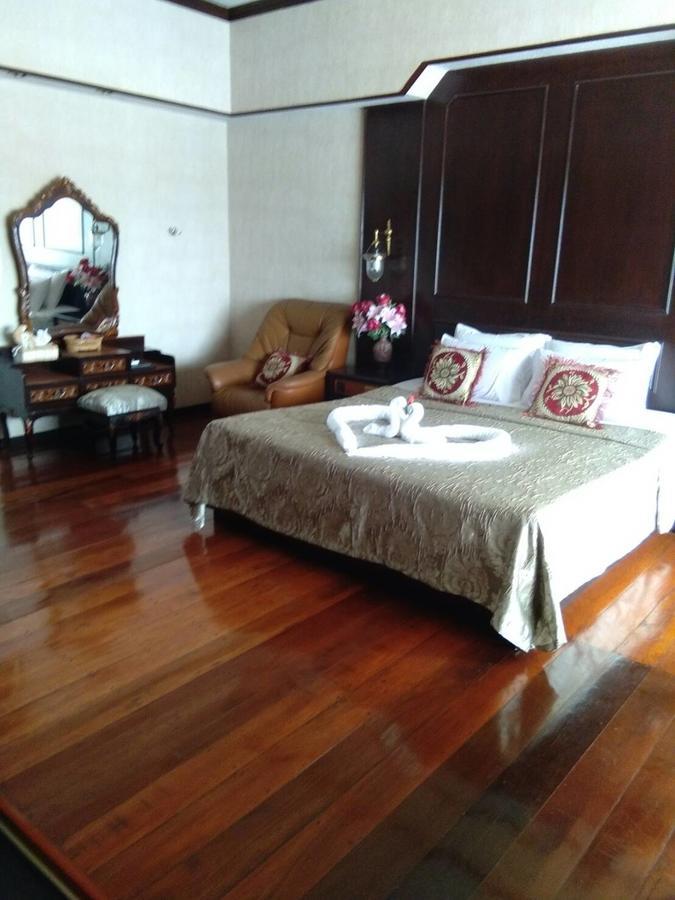 Petchkasem Grand Hotel Surin Exterior photo