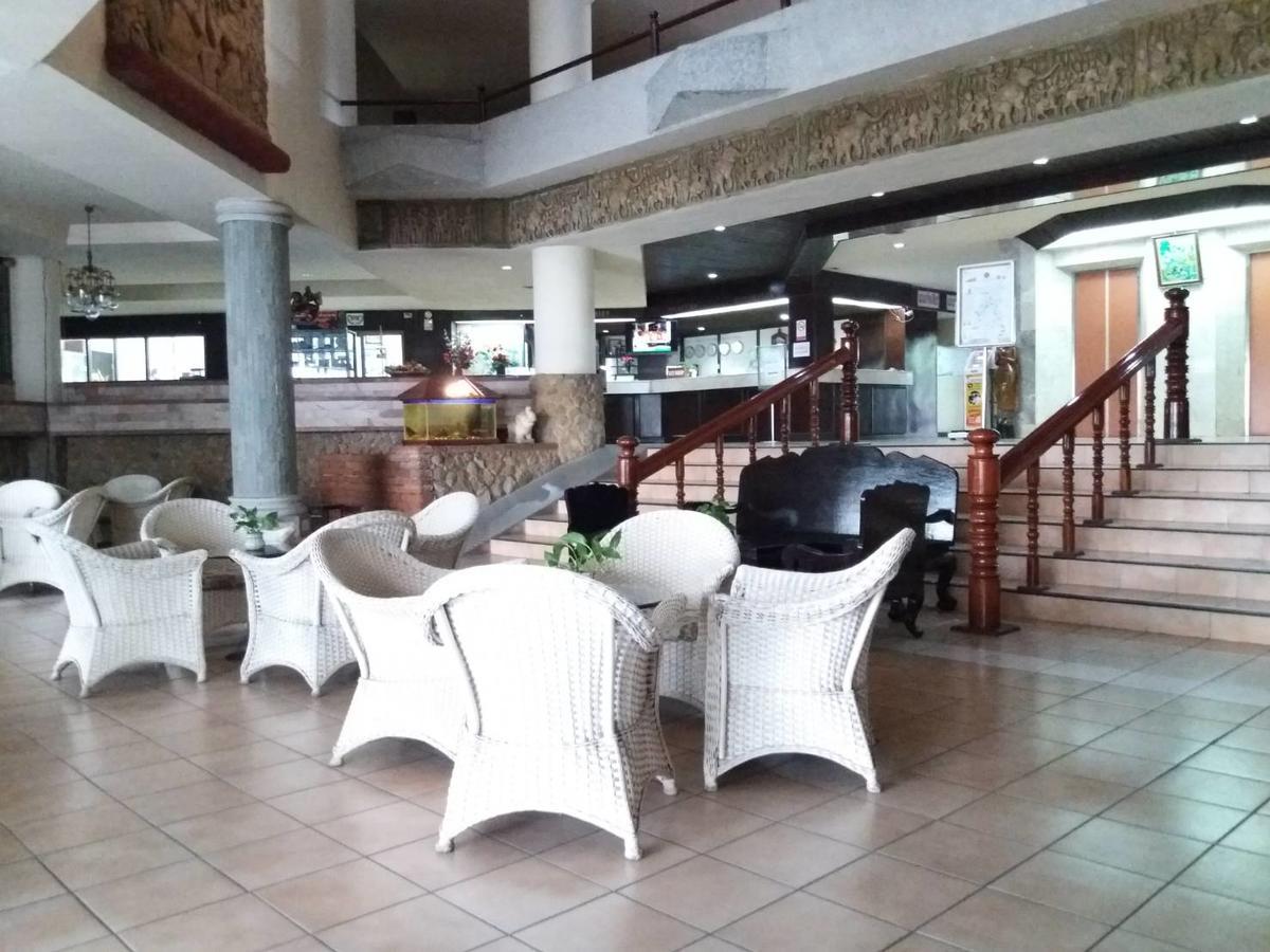 Petchkasem Grand Hotel Surin Exterior photo